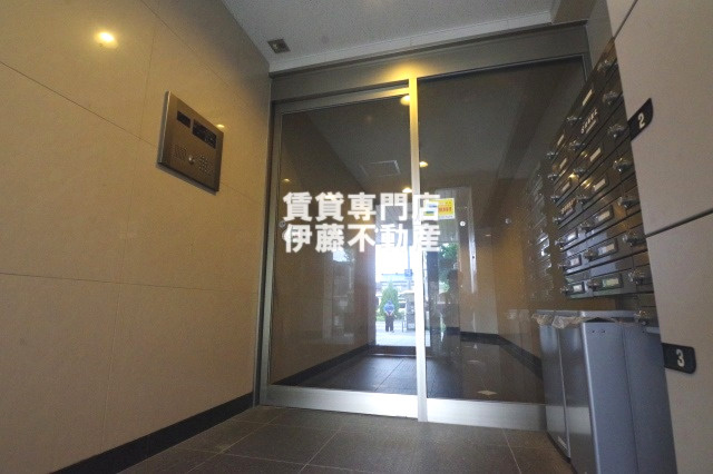 グランドエル志賀のエントランス