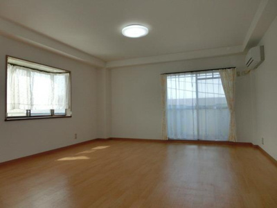 【居間・リビング】 | メゾン・ド・松波