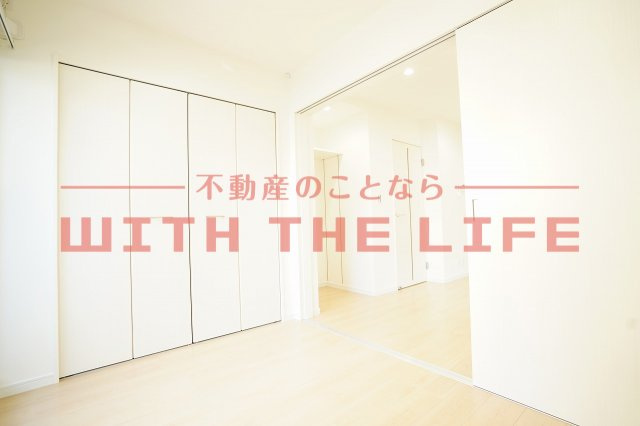 Favoloso花畑【10.000円キャッシュバック対象物件】の洋室|きれいな洋室です