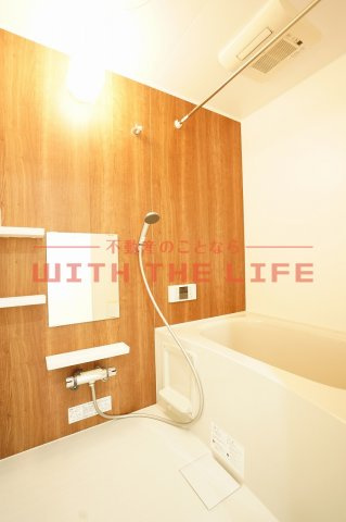 Favoloso花畑【10.000円キャッシュバック対象物件】の浴室|きれいなお風呂です