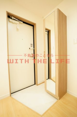 Favoloso花畑【10.000円キャッシュバック対象物件】の玄関|きれいな玄関です