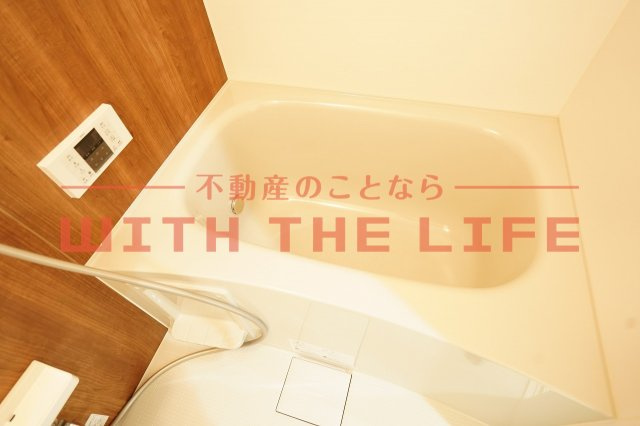 Favoloso花畑【10.000円キャッシュバック対象物件】の浴室|ゆったり過ごせるお風呂です