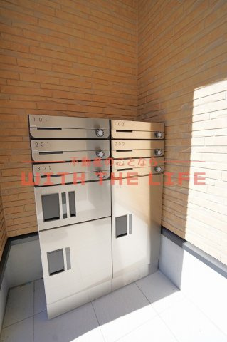 Favoloso花畑【10.000円キャッシュバック対象物件】のエントランス|建物の内部です