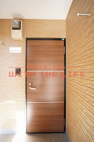 Favoloso花畑【10.000円キャッシュバック対象物件】の玄関|ゆったりとした玄関です