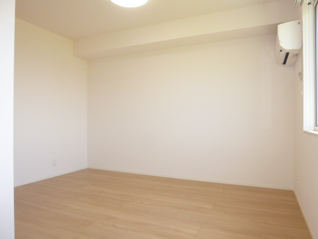 Ｄ－ｒｏｏｍ１４１Ⅱの寝室|洋室