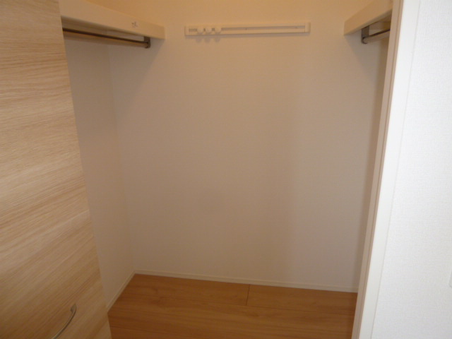 Ｄ－ｒｏｏｍ１４１Ⅱの収納|ウォークインクローゼット