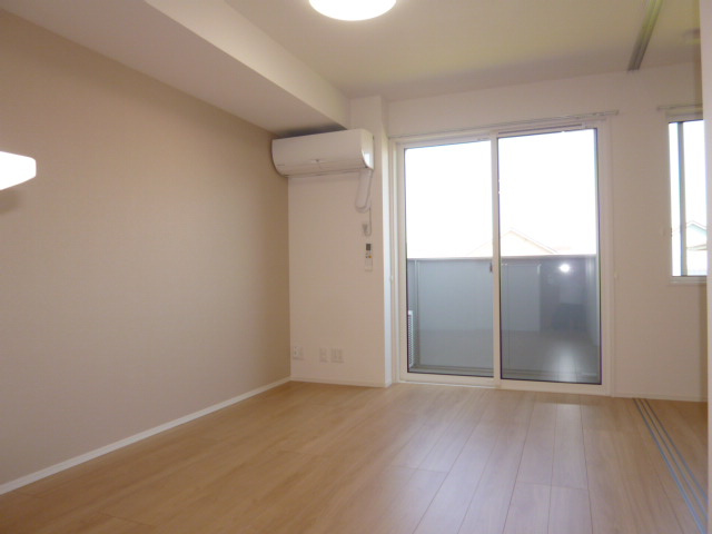 Ｄ－ｒｏｏｍ１４１Ⅱの居間・リビング