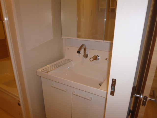 Ｄ－ｒｏｏｍ１４１Ⅱの独立洗面台|洗髪洗面化粧台