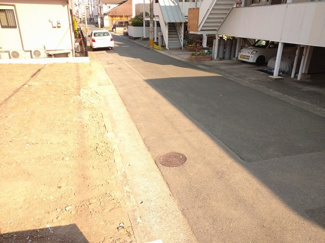 【前面道路含む現地写真】