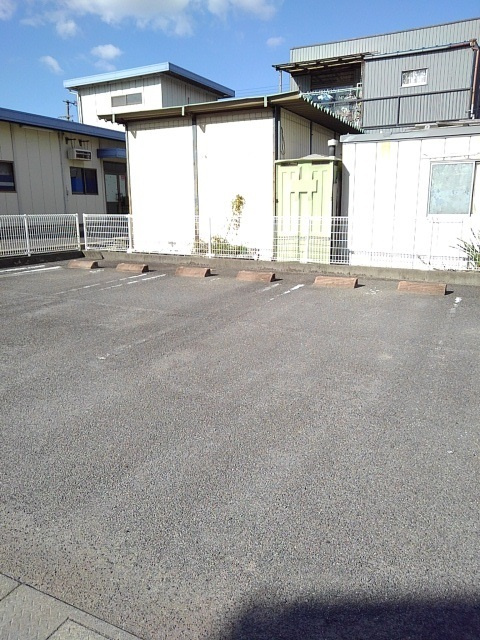 【駐車場】
