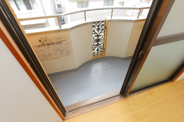 マンションメイトキのバルコニー