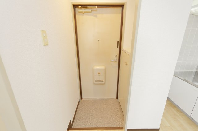 マンションメイトキの玄関