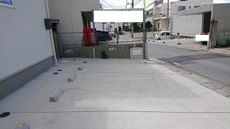 【駐車場】
