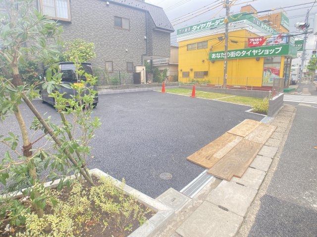 カーサ　ボナールの駐車場
