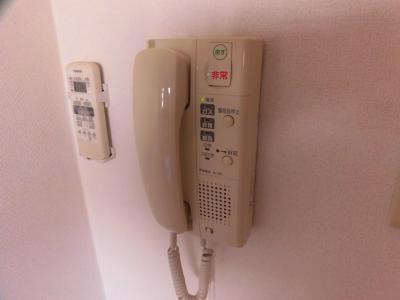 ハウスセゾン四条通のセキュリティ|インターホン