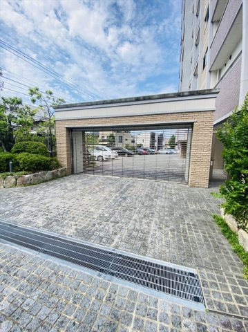 MJR大橋プレシャスコートの駐車場