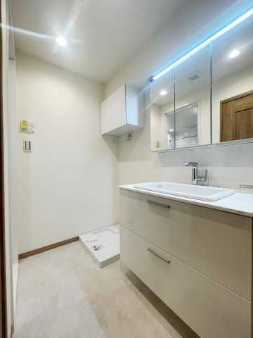 【外観】 | ロワール関内エナジス | 施工例写真です。リノベーション工事中になります。