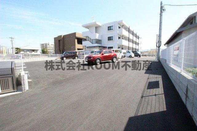ポルトボヌール姫城RCの駐車場|駐車場があるので、車を買う予定の方も安心です
