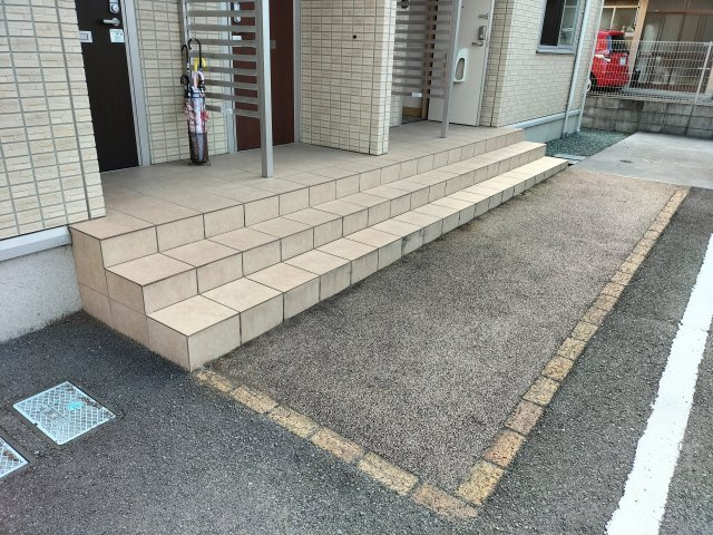 【エントランス】 | ルミエール　A棟