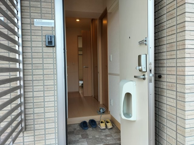 【玄関】 | ルミエール　A棟