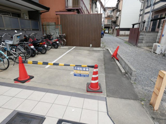 【駐車場】