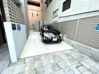 【駐車場】