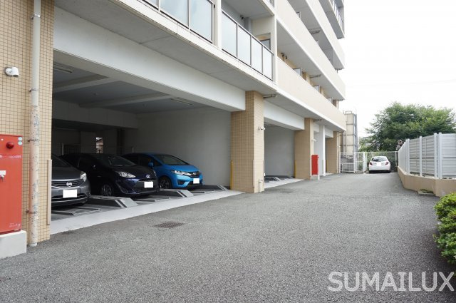 熊本市中央区本荘３丁目の賃貸マンションの駐車場