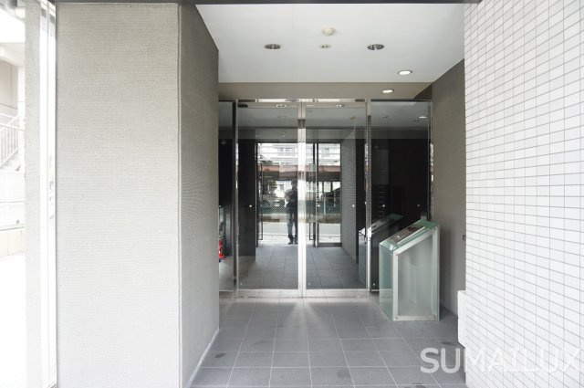 熊本市中央区本荘３丁目の賃貸マンションのエントランス