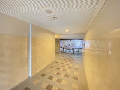 【エントランス】 | クリオ伏見参番館 | 建物の内部です