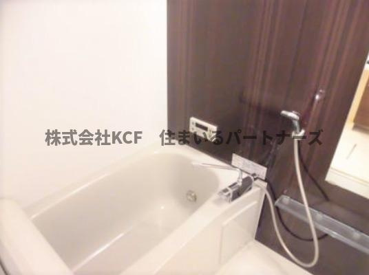 エントラールAの浴室|日々の疲れを癒すお風呂付です