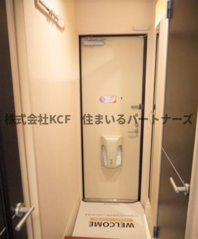 エントラールAの玄関|明るい玄関です