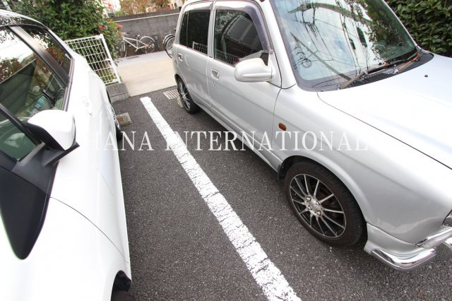 ジョイエの駐車場