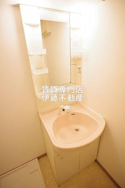 HERBE庄内通の洗面所