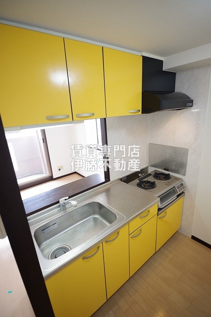 HERBE庄内通のキッチン