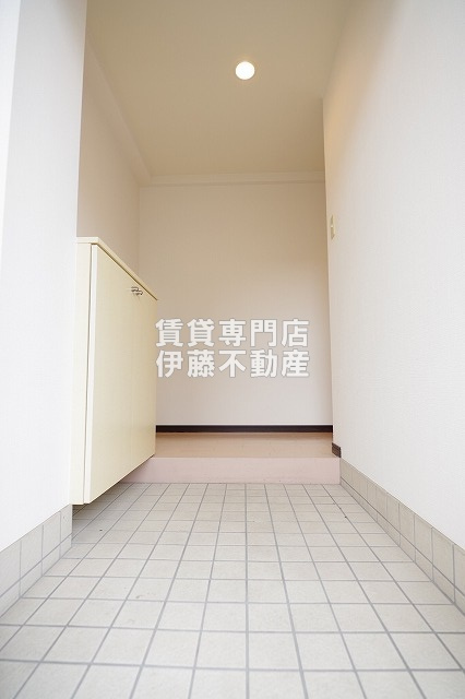 HERBE庄内通の玄関