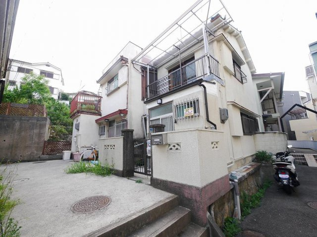 垂水区山手3丁目5-24テラスの外観