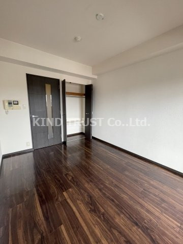 ライジングコート梅田サンライズの居間・リビング|使いやすい居間です