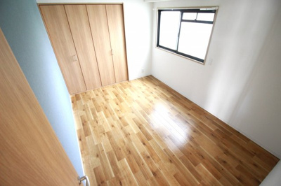 【洋室】 | コルティーレ緑ヶ丘