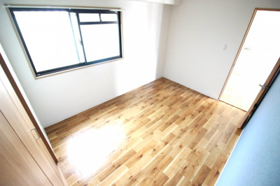 【洋室】 | コルティーレ緑ヶ丘