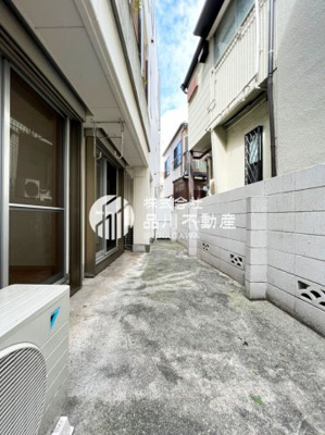 【駐車場】 | 山王３丁目戸建 | 車をお持ちの方に嬉しい駐車場付きの物件です