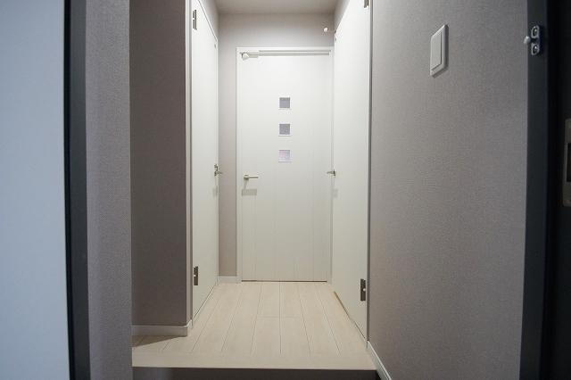 モダンパラッツォ博多rivaⅠの玄関|モダンパラッツォ博多rivaⅠ（1LDK）　玄関