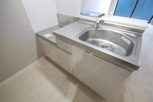 モダンパラッツォ博多rivaⅠのキッチン|モダンパラッツォ博多rivaⅠ（1LDK）　カウンターキッチン