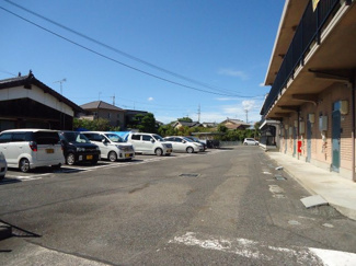 【駐車場】
