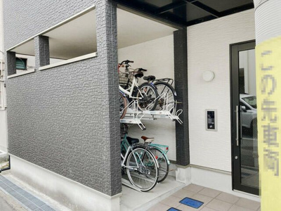 【エントランス】 | 平成27年建築の収益アパート