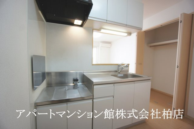 ソレアードⅡのキッチン|同タイプ　写真反転