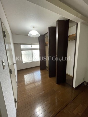 シャルム中津の居間・リビング|こちらの居間で趣味の時間をお楽しみください