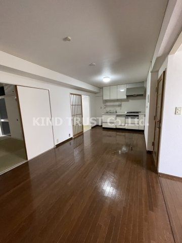 シャルム中津の居間・リビング|ゆったりとしたリビングです