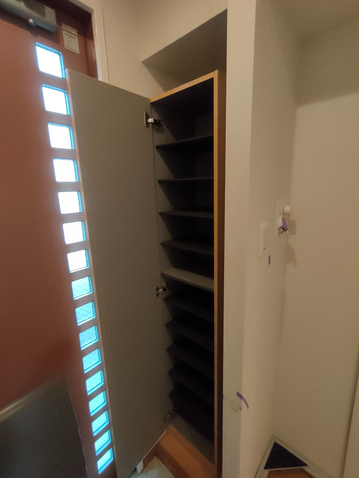 シュリオの玄関