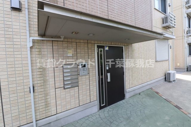 サンプットコートのエントランス|安心のオートロック