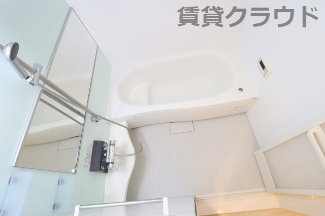 サンプットコートの浴室|半身浴もできる広いお風呂は足も伸ばせて気持ちよさそうです！